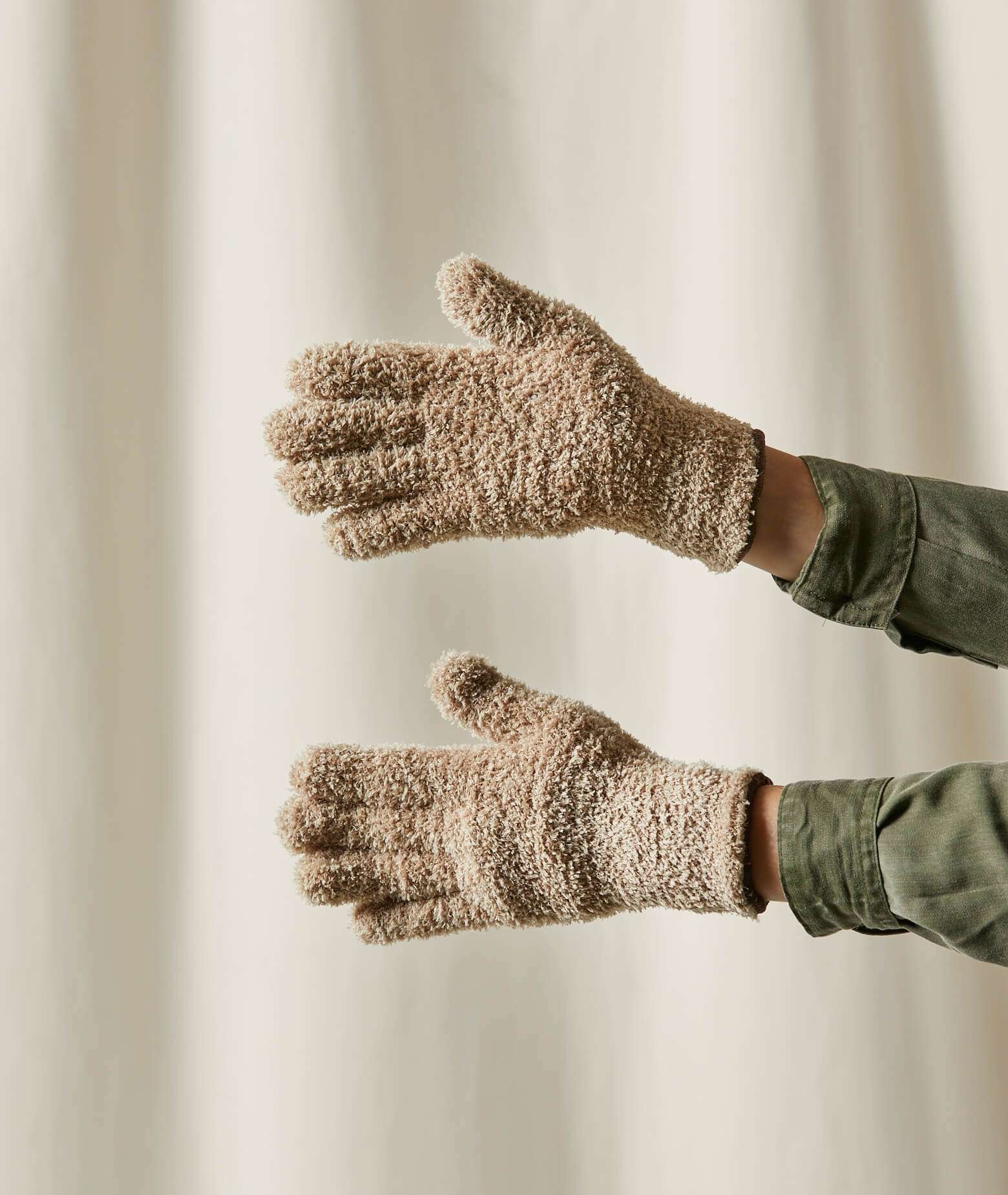 Microfiber Dusting Gloves - Image 2